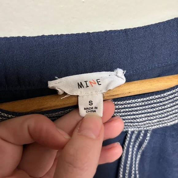 Scoop Neck Cold Shoulder Blouse - Picture 4 of 4